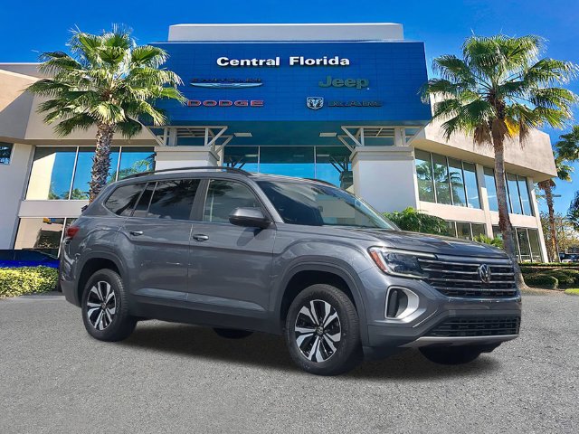 Used 2024 Volkswagen Atlas SE FWD image 2