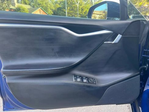 Used 2015 Tesla Model S 85D image 9