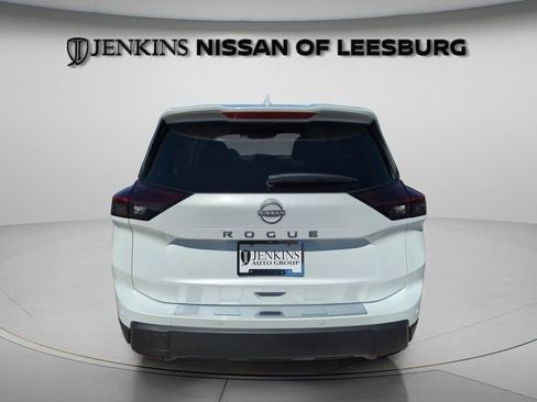 New 2026 Nissan Rogue SV FWD image 5