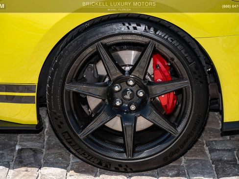 Used 2021 Ford Mustang Shelby GT500 w/ Carbon Fiber Track Pack RWD image 38