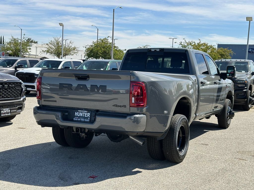 New 2026 RAM 3500 Big Horn AWD/4WD image 7