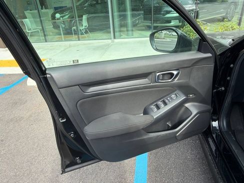 Used 2025 Honda Civic Sport image 9