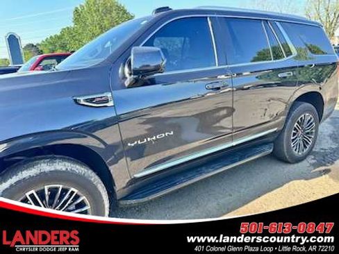 Used 2025 GMC Yukon Elevation image 1