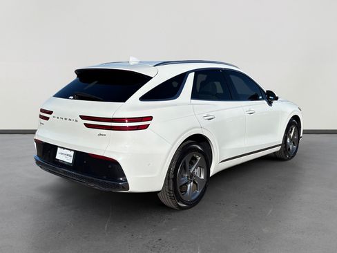 Used 2026 Genesis GV70 2.5T Advanced AWD/4WD image 5