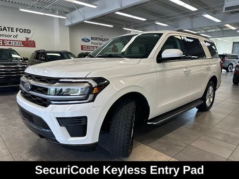 Used 2023 Ford Expedition XLT AWD/4WD image 18