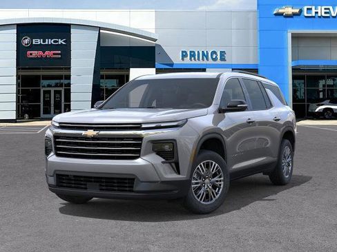 New 2026 Chevrolet Traverse LT w/ Driver Confidence Package image 6