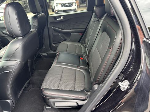 Used 2024 Ford Escape ST-Line w/ Tech Pack #1 AWD/4WD image 12