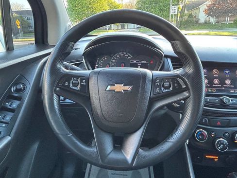 Used 2020 Chevrolet Trax LS w/ Tint and Cruise Package FWD image 17