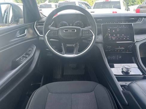 Used 2024 Jeep Grand Cherokee L Laredo AWD/4WD image 18