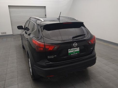 Used 2017 Nissan Rogue Sport SV FWD image 6