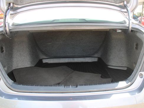 Used 2019 Honda Accord LX image 10