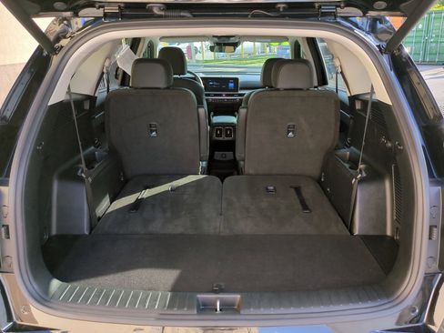 Certified 2025 Kia Sorento EX image 11