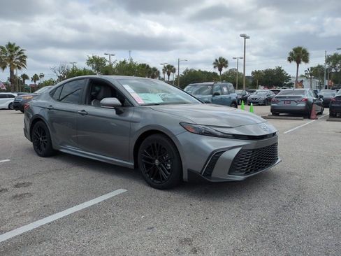 New 2026 Toyota Camry SE image 7