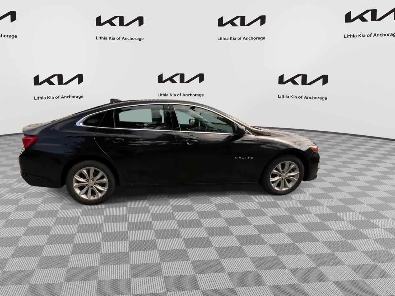 Used 2024 Chevrolet Malibu LT FWD image 9