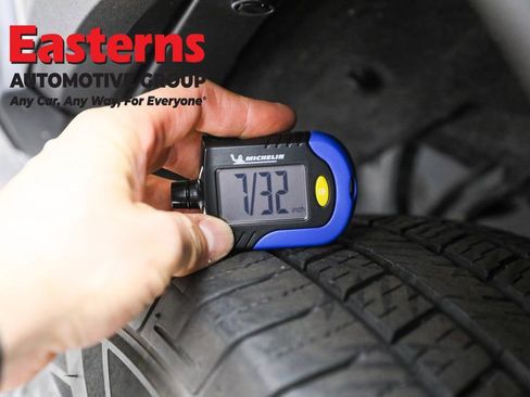 Used 2021 Toyota RAV4 XLE w/ Convenience Package image 26