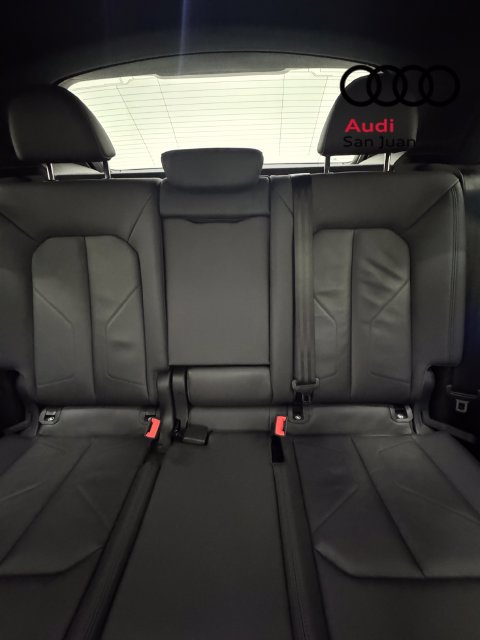 Used 2025 Audi Q3 2.0T Premium Plus w/ Premium Plus Package AWD/4WD image 16