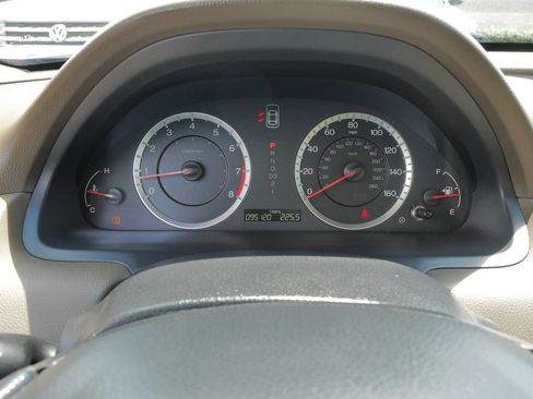 Used 2010 Honda Accord EX-L image 25