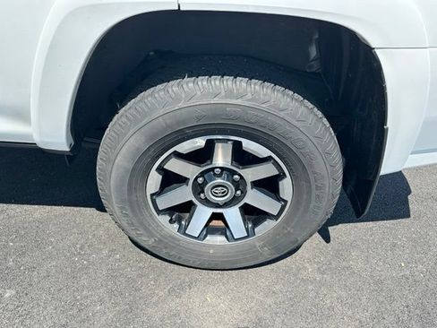 Used 2023 Toyota 4Runner TRD Off-Road Premium w/ Off Road Premium Plus Package AWD/4WD image 7