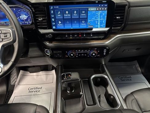 Used 2024 Chevrolet Silverado 1500 LT w/ Z71 Off-Road Package image 18