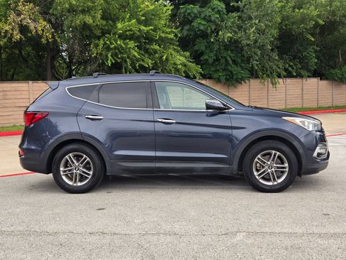 Used 2017 Hyundai Santa Fe Sport FWD image 2