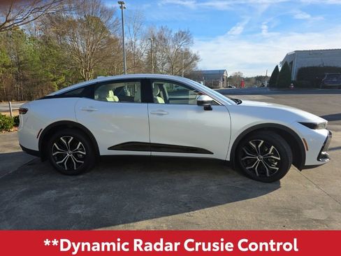 Used 2024 Toyota Crown Limited image 9