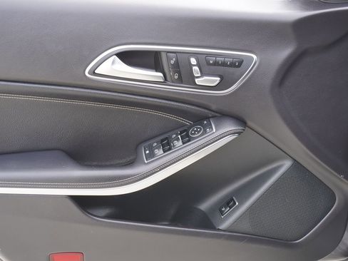 Used 2018 Mercedes-Benz CLA 250 image 23