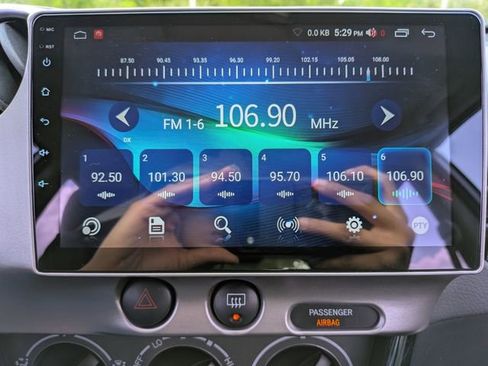 Used 2005 Pontiac Vibe w/ Power Group Value Package image 19