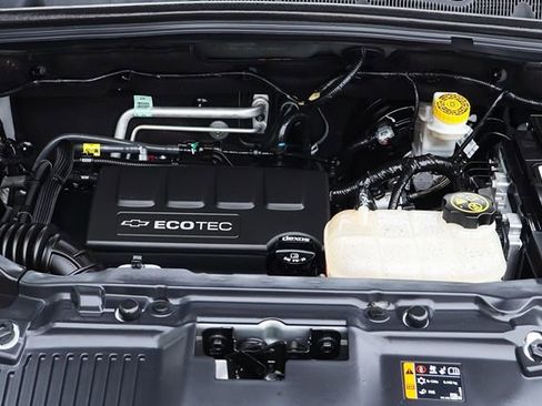 Used 2020 Chevrolet Trax LT w/ LT Convenience Package image 57