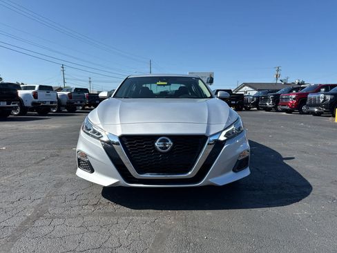 Used 2022 Nissan Altima 2.5 SV FWD image 8