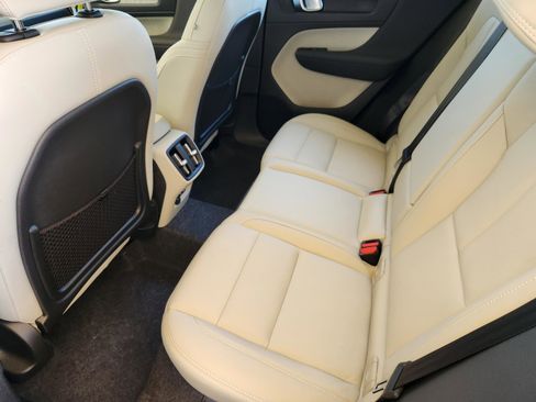 Used 2026 Volvo XC40 B5 Plus w/ Protection Package Premier AWD/4WD image 31