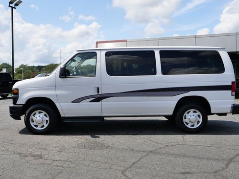 Used 2014 Ford E-350 and Econoline 350 XL w/ Power Windows & Locks Group RWD image 18