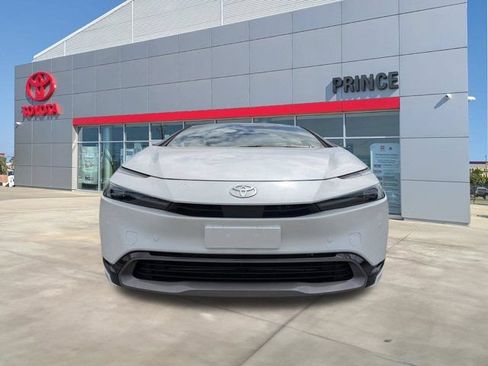 New 2025 Toyota Prius XLE FWD image 17