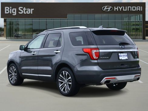 Used 2016 Ford Explorer Platinum AWD/4WD image 3