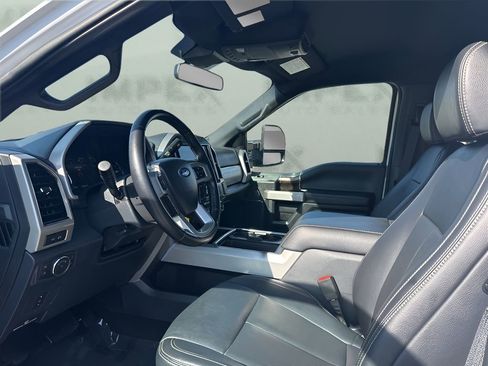 Used 2022 Ford F250 Lariat image 9