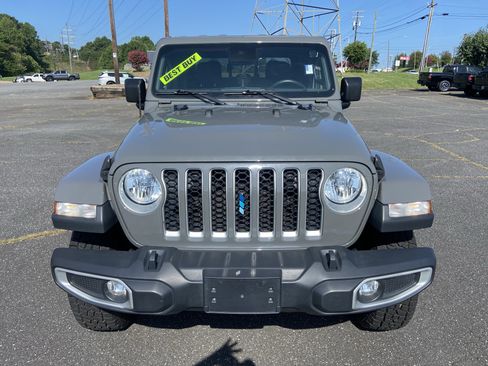 Used 2020 Jeep Gladiator Overland AWD/4WD image 2