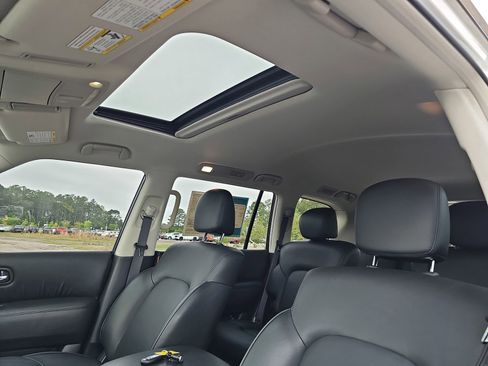Used 2023 Nissan Armada SL w/ Captain's Chairs Package AWD/4WD image 32