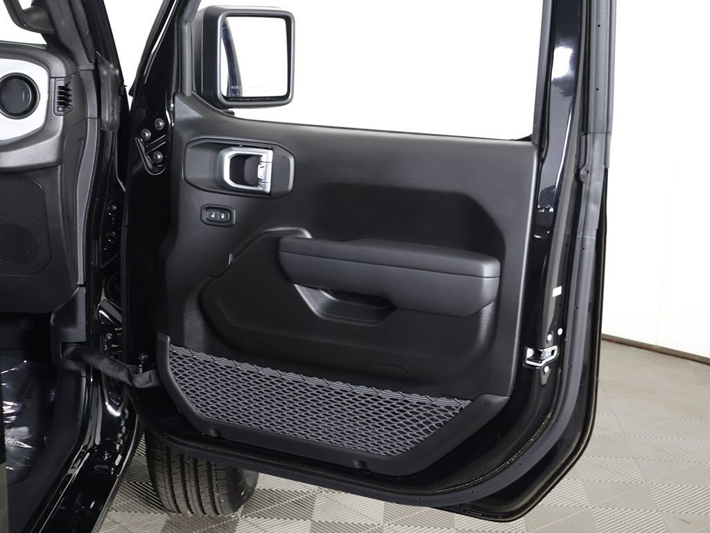 Used 2026 Jeep Wrangler Sport AWD/4WD image 20