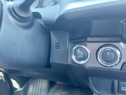 Used 2023 Toyota Tacoma TRD Off-Road image 26