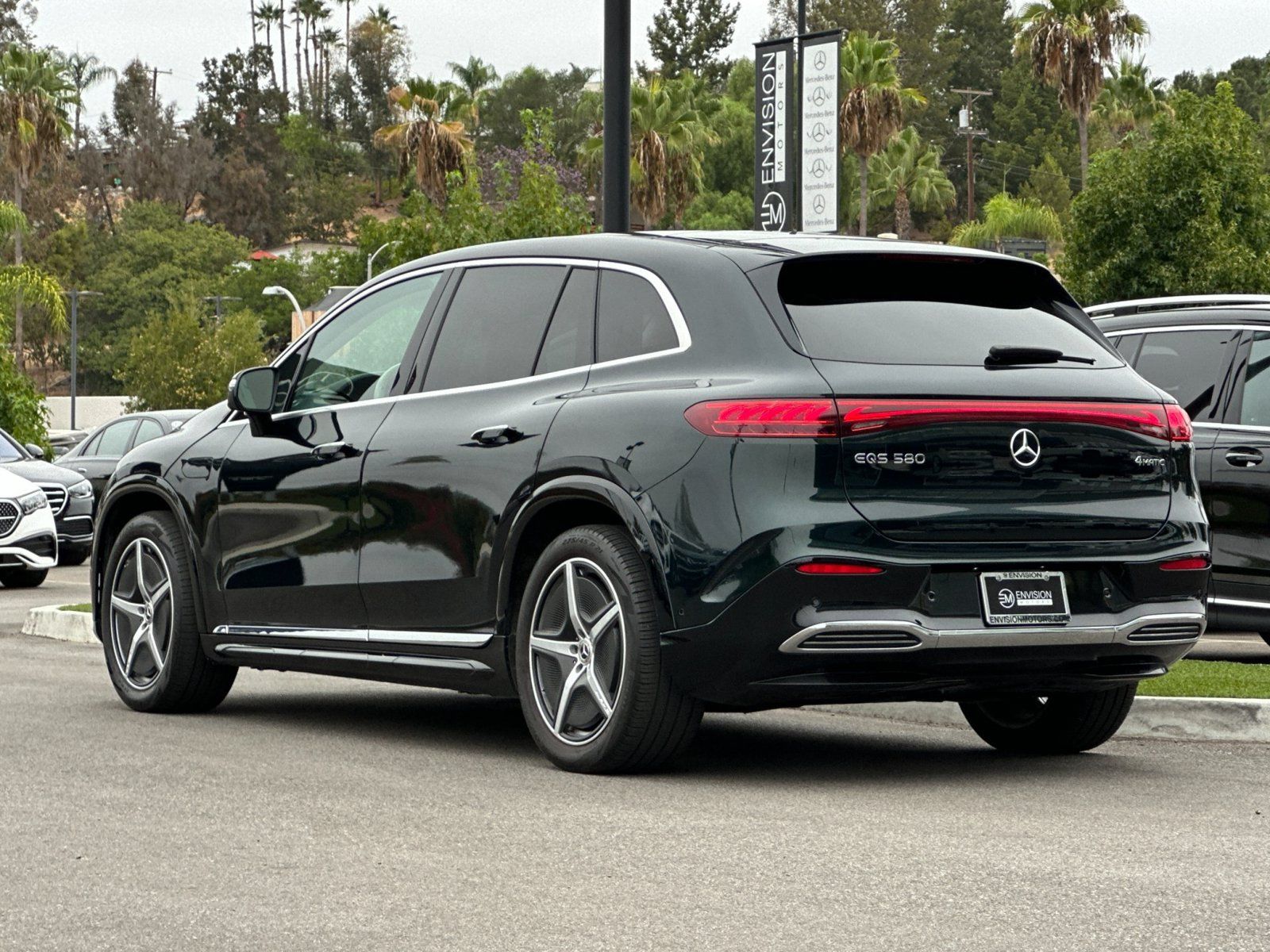 Used 2023 Mercedes-Benz EQS 580 4MATIC SUV image 5