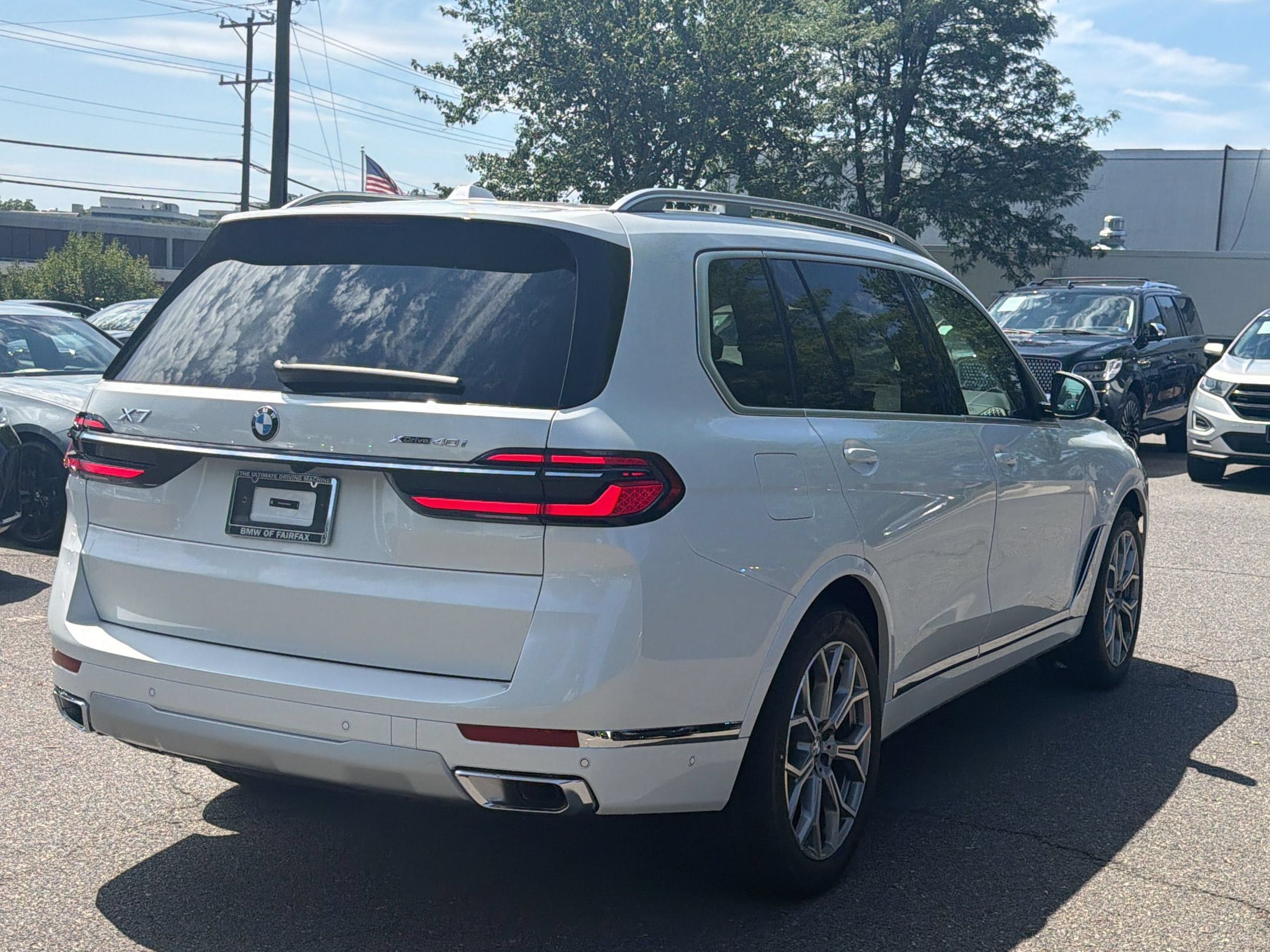 Used 2027 BMW X7 xDrive40i AWD/4WD image 9