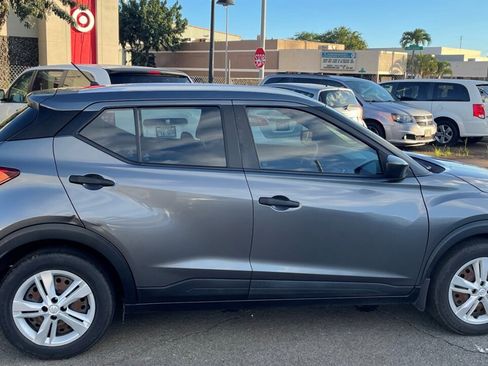Used 2018 Nissan Kicks S image 5