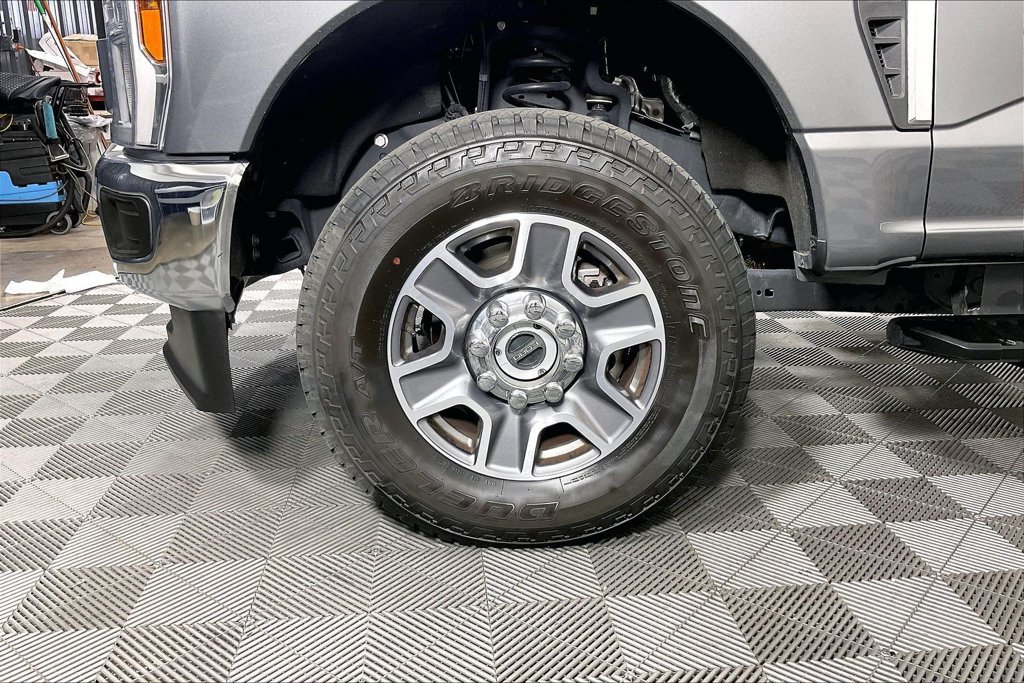 Used 2025 Ford F350 XLT w/ FX4 Off-Road Package AWD/4WD image 10