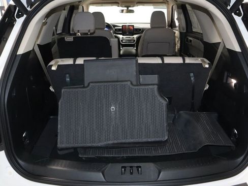 Used 2023 Ford Explorer XLT w/ Equipment Group 202A AWD/4WD image 14