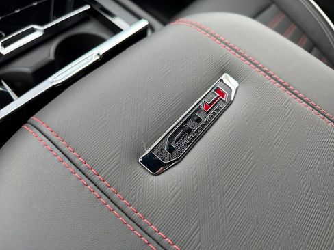 New 2026 GMC Yukon AT4 Ultimate w/ LPO, Floor Liner Package AWD/4WD image 26