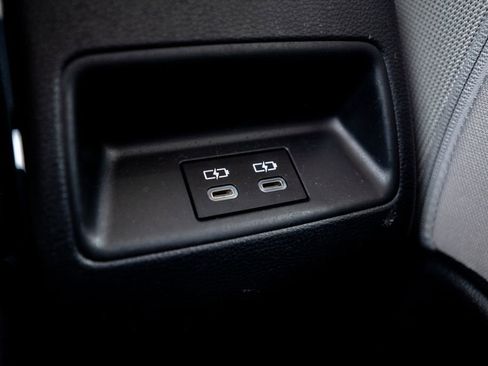 Used 2024 Toyota Corolla LE image 27