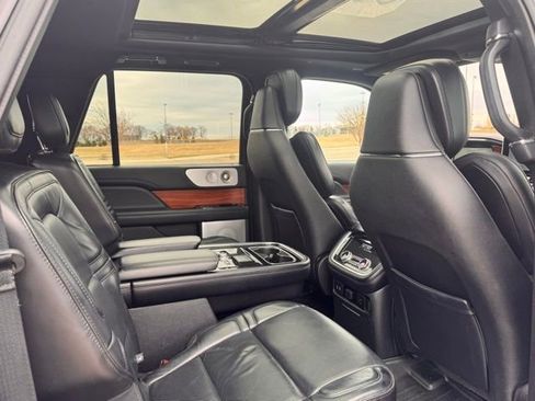 Used 2019 Lincoln Navigator L Reserve AWD/4WD image 31