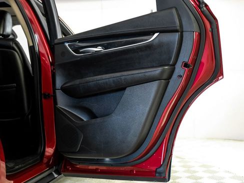 Used 2019 Cadillac XT5 Premium Luxury image 45