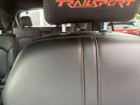 Used 2023 Honda Pilot TrailSport image 11