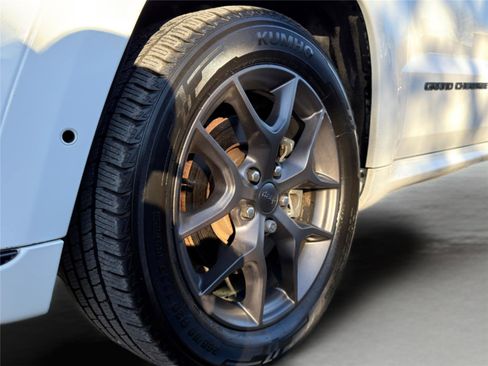 Used 2020 Jeep Grand Cherokee Limited X image 28