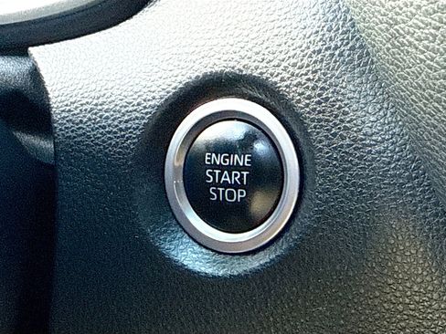 Used 2024 Toyota Corolla SE image 9